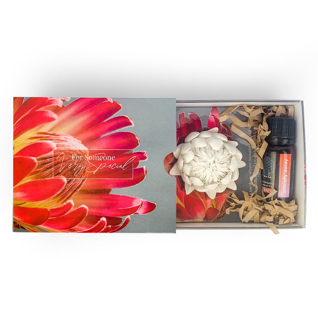 Ceramic Protea Diffuser & Anxiety Blend Gift Set - essentoils.co.za